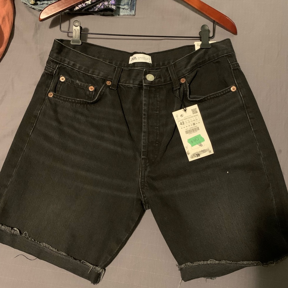 Zara Black Mom Jean Shorts with Cuffed Hem
